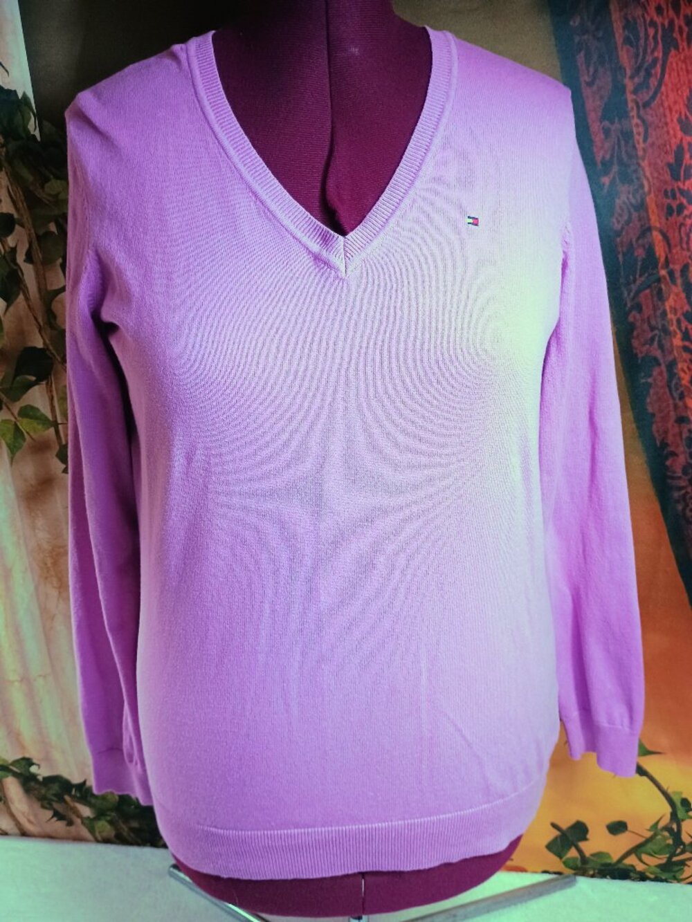 EUC Tommy Hilfiger Size XL Lavender Pima Cotton Blend V Neck Preppy Knit Sweater